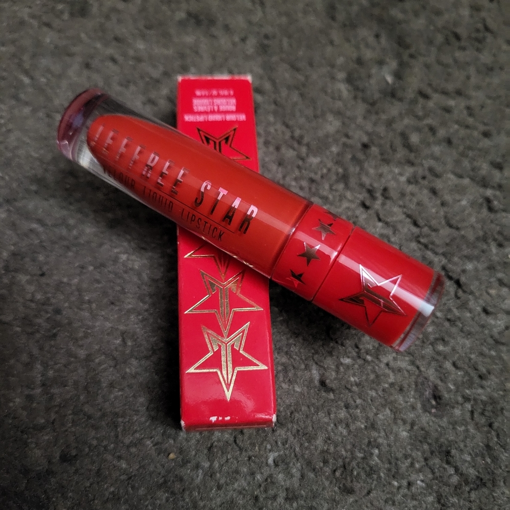 Jeffrey star full size liquid lipstick